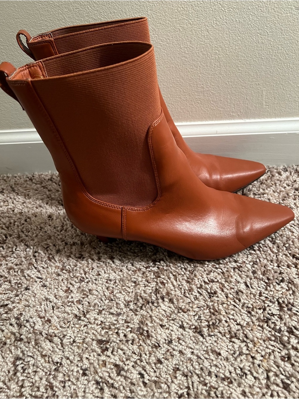 Pointed Toe Mid-Calf Women’s Boots in Rust